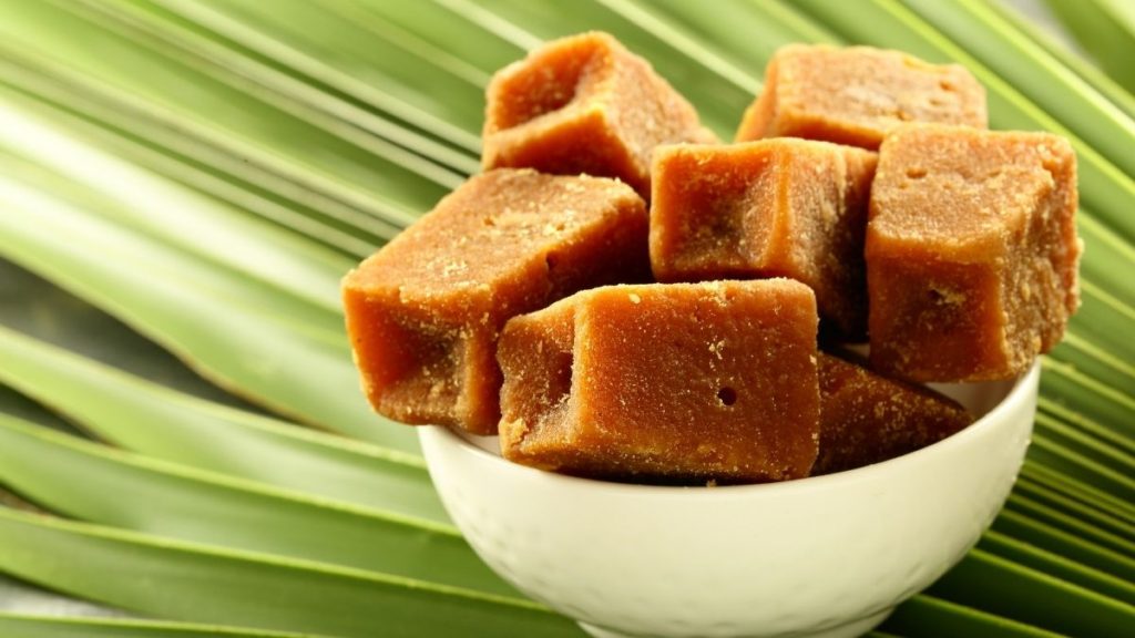 image showing jaggery cubes in a bowl