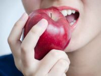 Best Time to Eat Apple: Morning, Day, Evening, or, Night
