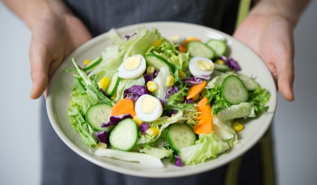 vegetable salad 8 Exciting & Easy Ways to Eat More Vegetables With Your Diet